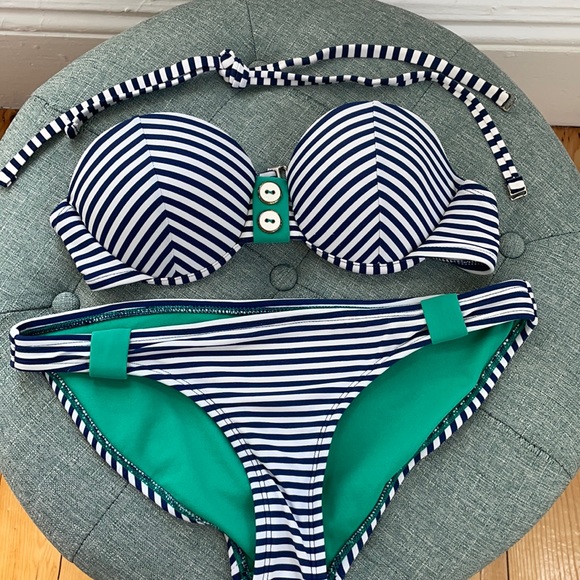 Bikini with Detachable Straps - Picture 2 of 6